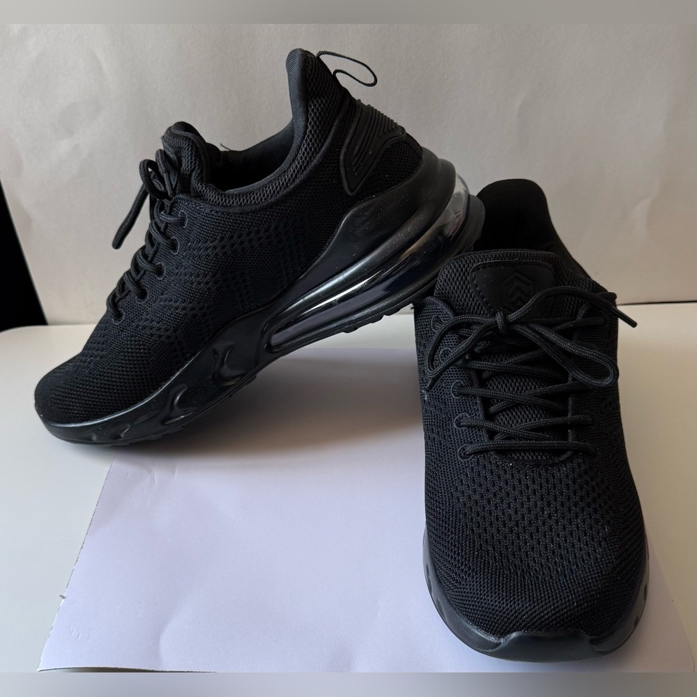 Larnmern Unisex Non Slip Sneaker Running Shoes Black Men’s 7 / Women’s 9